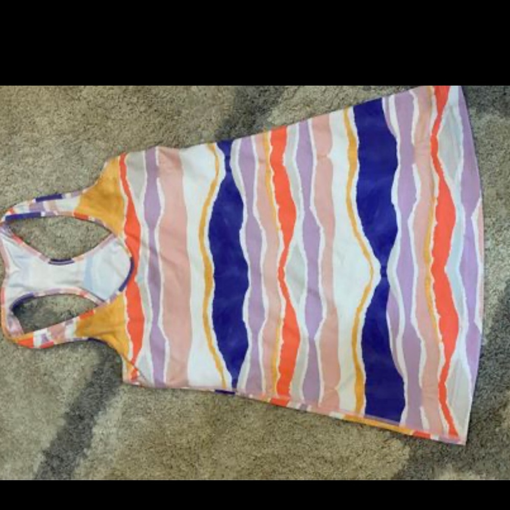 Lululemon tank size 8